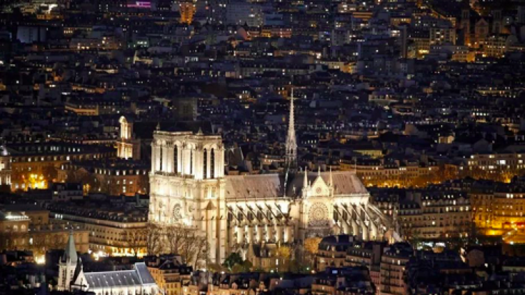 重建巴黎圣母院恐需几十年！全世界都在哭泣，你是否见过她的美